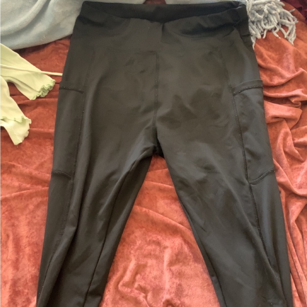 Black Athletic Mid Rise Leggings